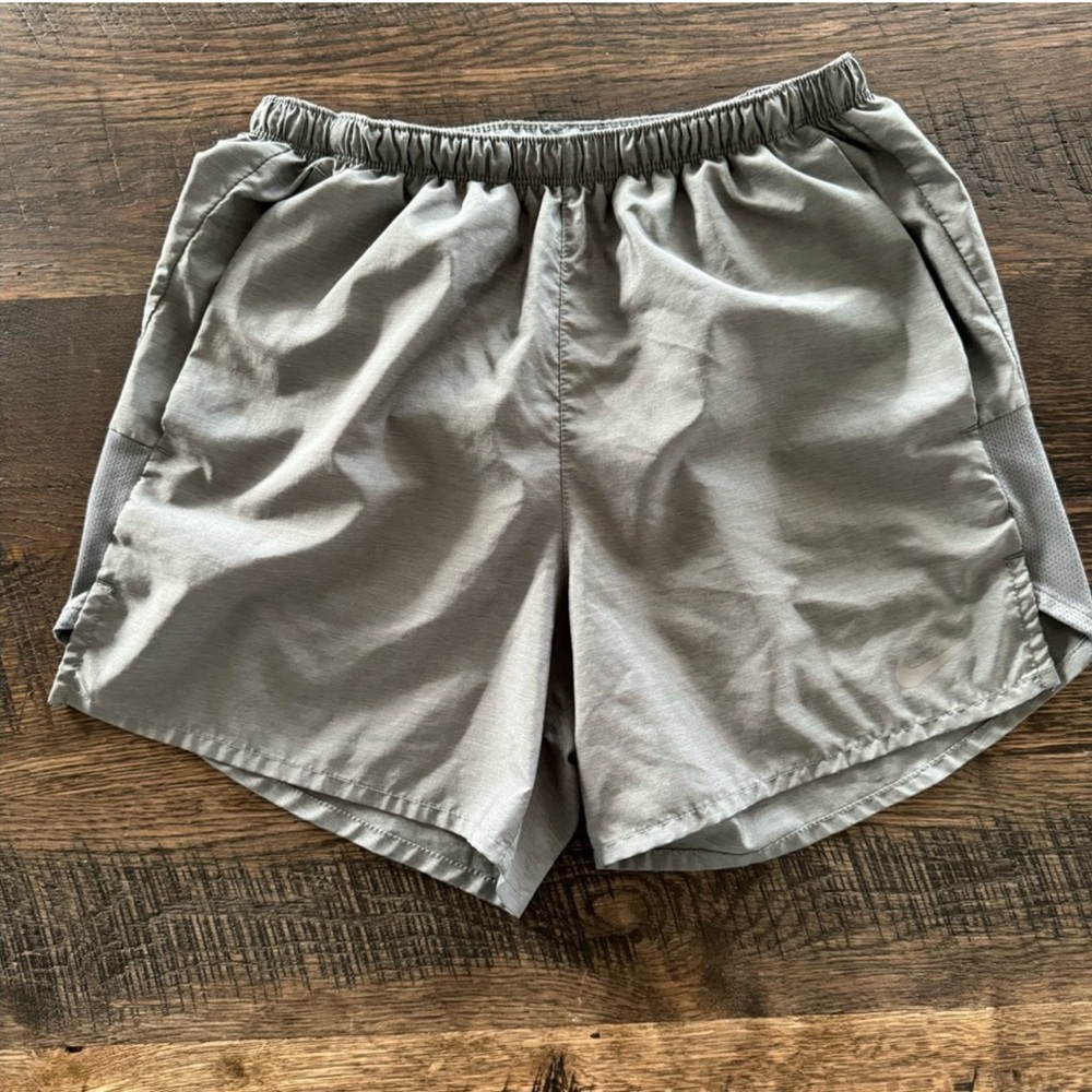 Nike Dri Fit Challenger 5" Running Shorts